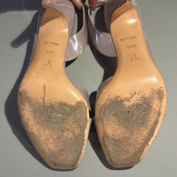 Louis Vuitton strapy heels. Lilac patent leather. size 38 1/2. - Picture 4 of 7
